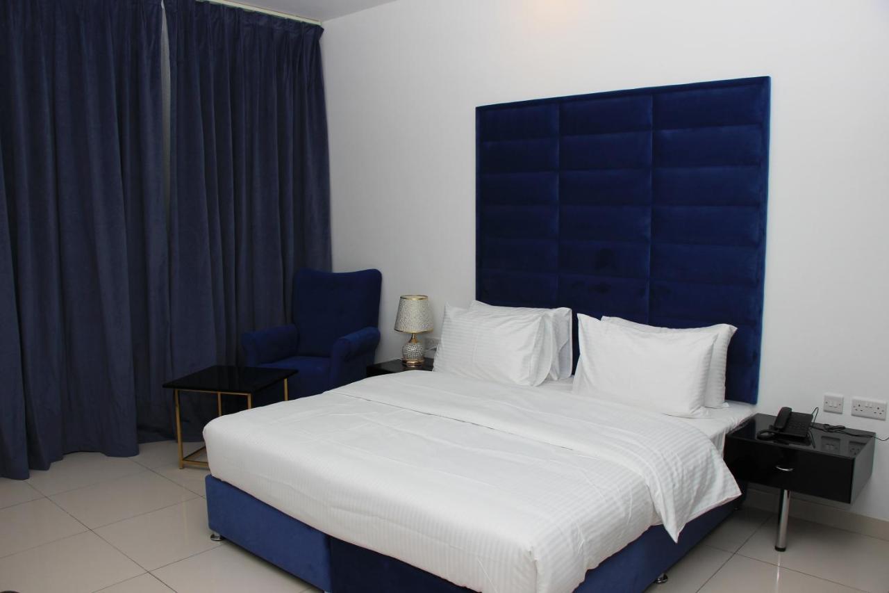 Parkside Plaza Muscat Hotel Exterior photo